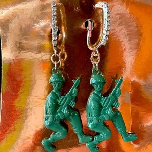 Mission Complete you’ve found your new favorite Jewlery accessory!!